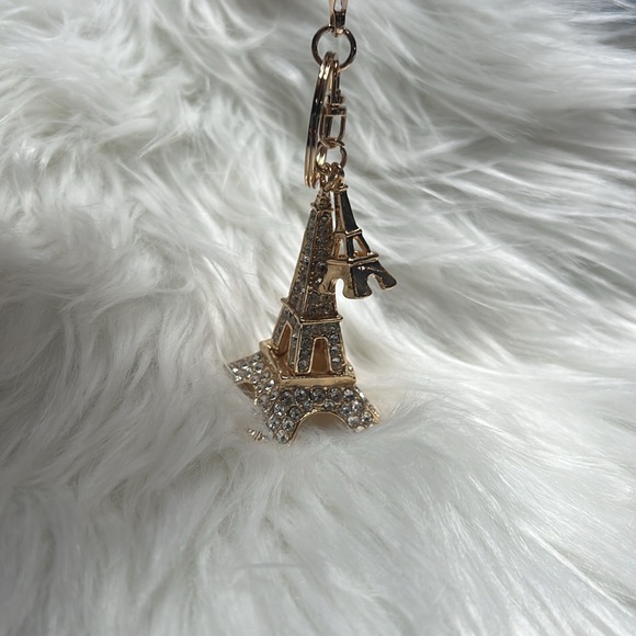 NEW❤️ Eiffel Tower Keychain with Sparkling Rhinestones - Picture 9 of 14